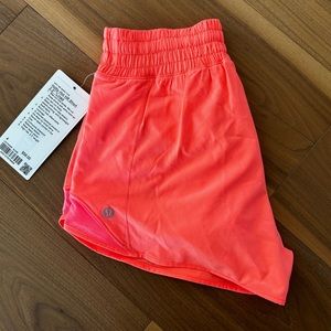 NWT Lululemon Hotty Hot HR Short 2.5” Lined Sunset Color